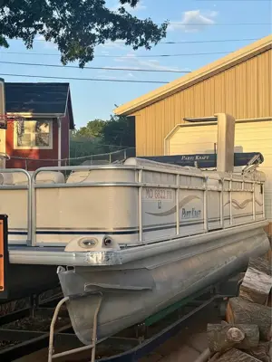 2005 PartiKraft 24ft pontoon