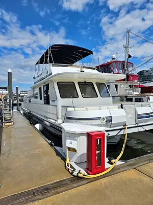 2BR 2BA Liveaboard Houseboat at The Wharf Marina DC