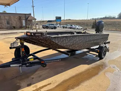2022 Edge 553