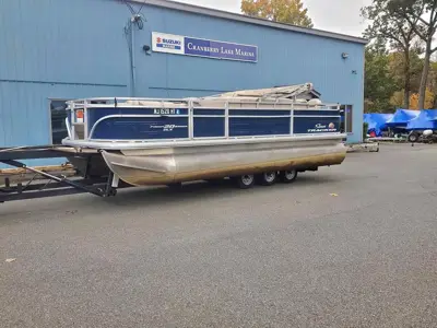 2024 Sun Tracker Fishin' Barge 20DLX