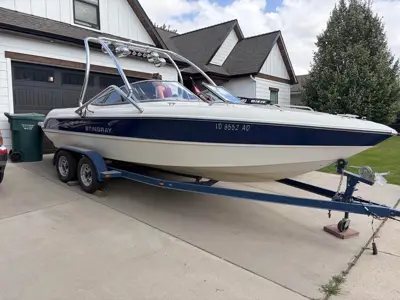 2003 Stingray 220lx