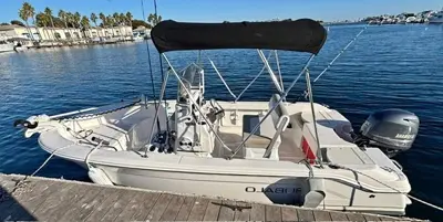 Robalo R160 center console boat