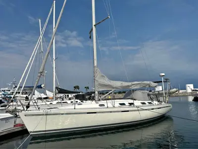 Gorgeous Beneteau 45