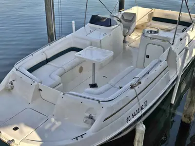 1998 Monterey Explorer 230 EXP