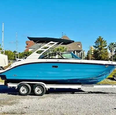 2026 Sea Ray 230 SDX Outboard