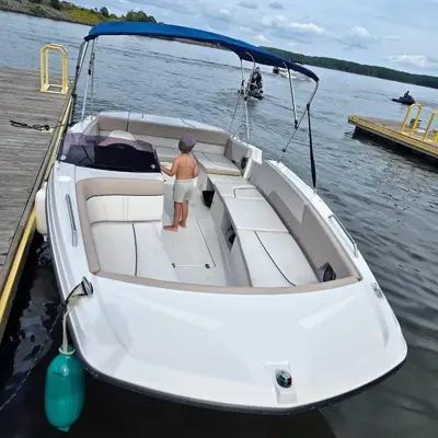 2018 Glastron gtdx 205
