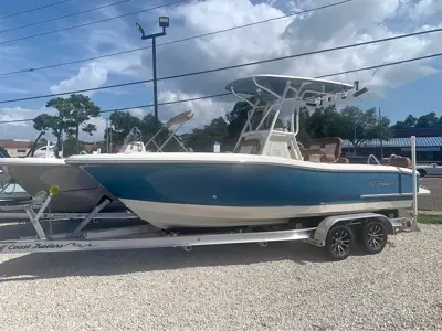 2026 Pioneer 222 Sportfish
