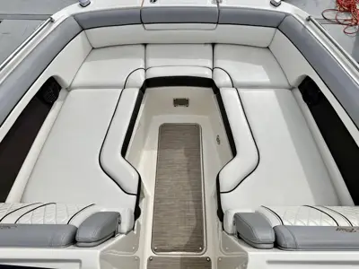 2017 Sea Ray SDX 270