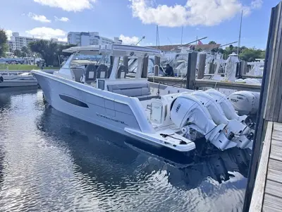 2026 Regal Boats 38 SAV