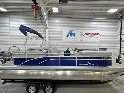 2021 Bennington 22 SVSR