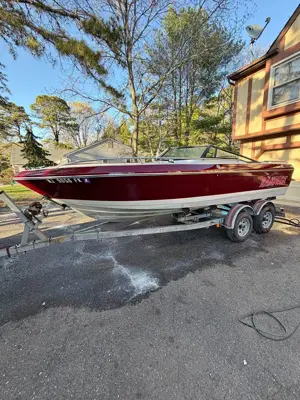 1988 Crestliner Speedboat