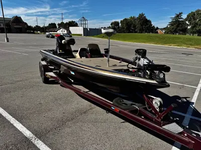 Hawk Super 2100. 21’ long