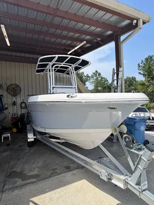 2025 Robalo R202EX