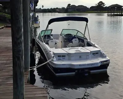 2016 Chaparral H2O 21' deluxe