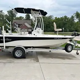 2017 Nautic Star 1810 bay