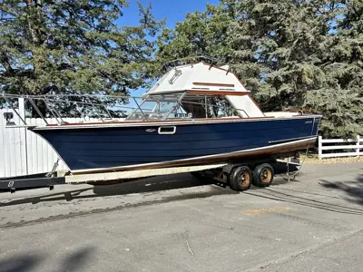 1986 Skiff Craft Sport Fisherman with Flybridge