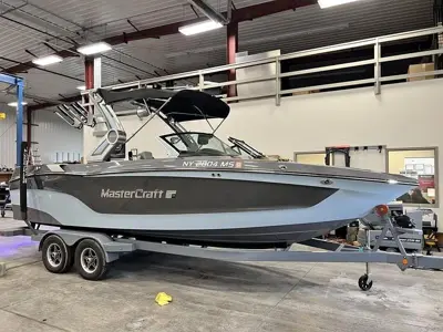 2022 Mastercraft XT23