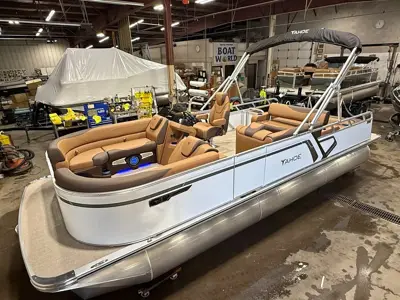 2027 Tahoe LTZ 2385 VRB Swingback Pontoon