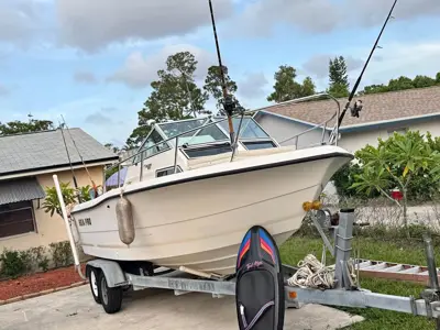 Boat- Seapro 210 cabin walk around