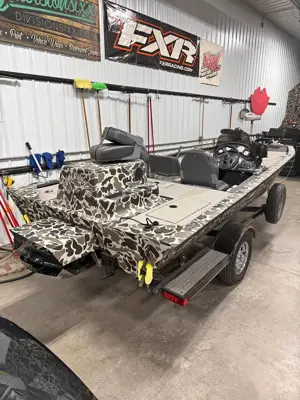 2005 Bass Tracker Pro Team 185