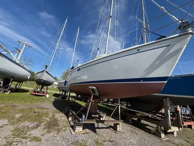 32' Catalina 320