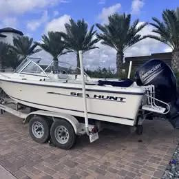 2004 Sea hunt escape 200 dual console series