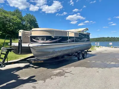 2011 Misty Harbor Pontoon