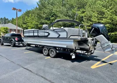 Manitou Encore SHP Pontoon Boat
