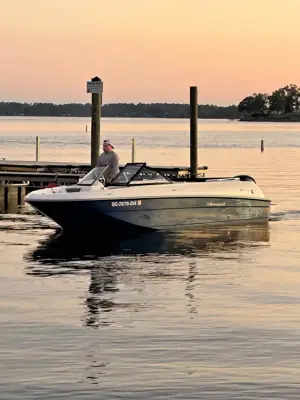 2018 Bayliner e21