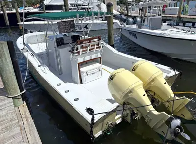 Contender 25 Open Center Console Boat