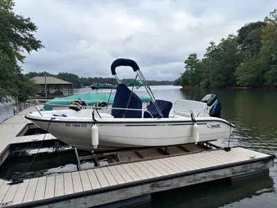 2003 Boston Whaler Dauntless 180