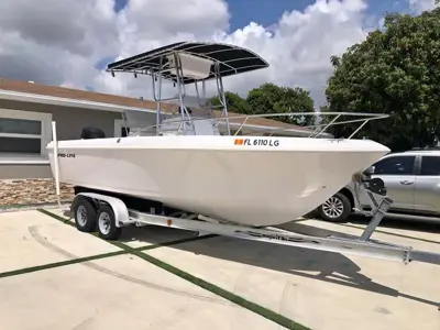 Proline Año 2000 en Excelentes Condiciones , 600 horas, Motor Mercury 225, Área de Ponce