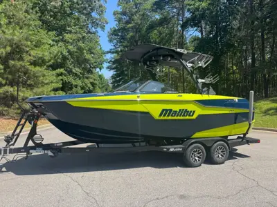 2023 MALIBU M-SERIES M220 AGGRESSIVE DEAL / SURF READY🌊