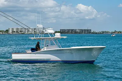 2010 Winter Custom Boatworks 29 CC