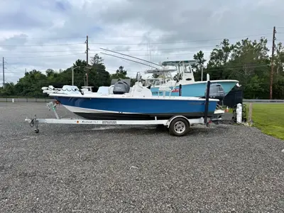 2022 Sportsman 207 Masters Bay Boat