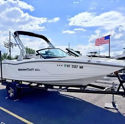 2019 MasterCraft NXT20