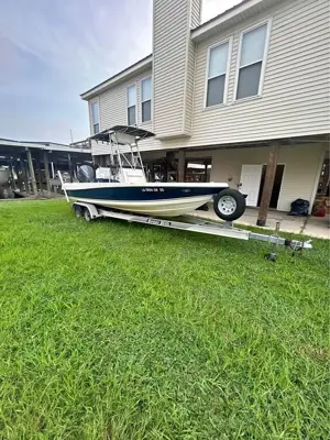 Triton center console Bay boat