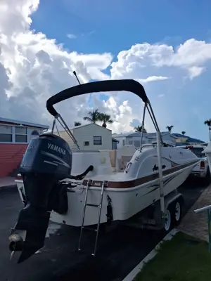 2005 Hurricane fun deck gs202
