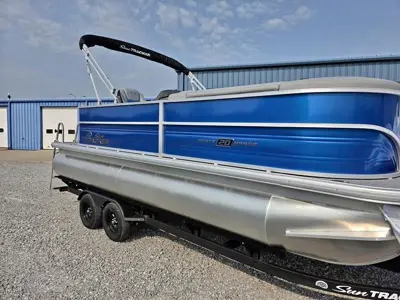 2027 Sun Tracker party barge 20 dlx