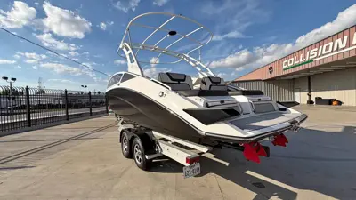 Jet boat