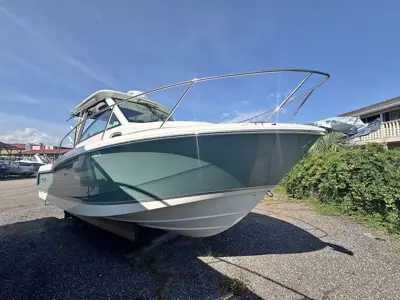 2025 Boston Whaler 285 Conquest