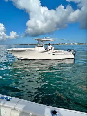 GRADY WHITE 271 CANYON CENTER CONSOLE