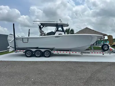 2025 Tidewater 302 Center Console Adventure