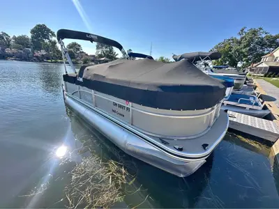 2016 Lowe uc160