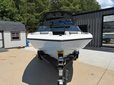 2025 Yamaha AR 190 Jet Drive Wakeboard Boat! 1.9L High Output with only 32 hours! Like New!
