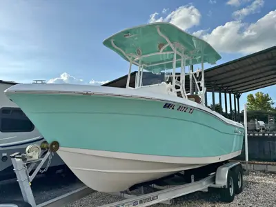22FT. 2023 Clearwater 2200C Boat