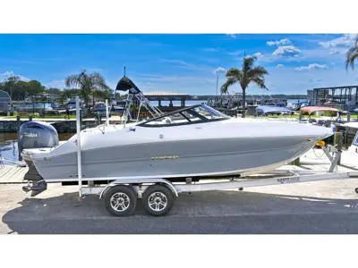 2027 Stingray 24 DC