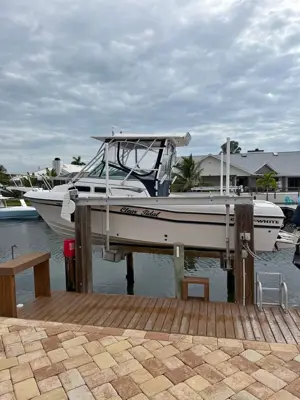Grady-White Gulfstream 232 Boat
