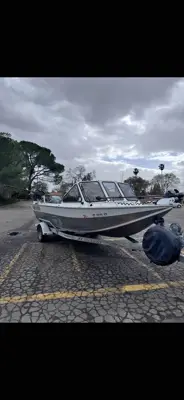 2004 North river Boat