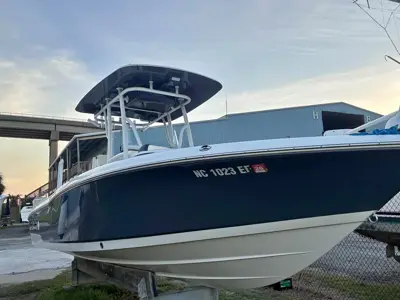 2017 Crevalle 26 Bay/Hardtop